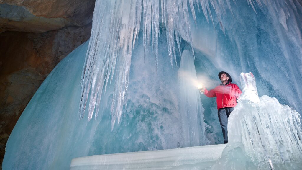 Eisriesenwelt – Exploring the world's largest ice cave