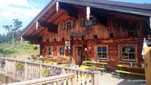 Latschenalm Außenansicht 1