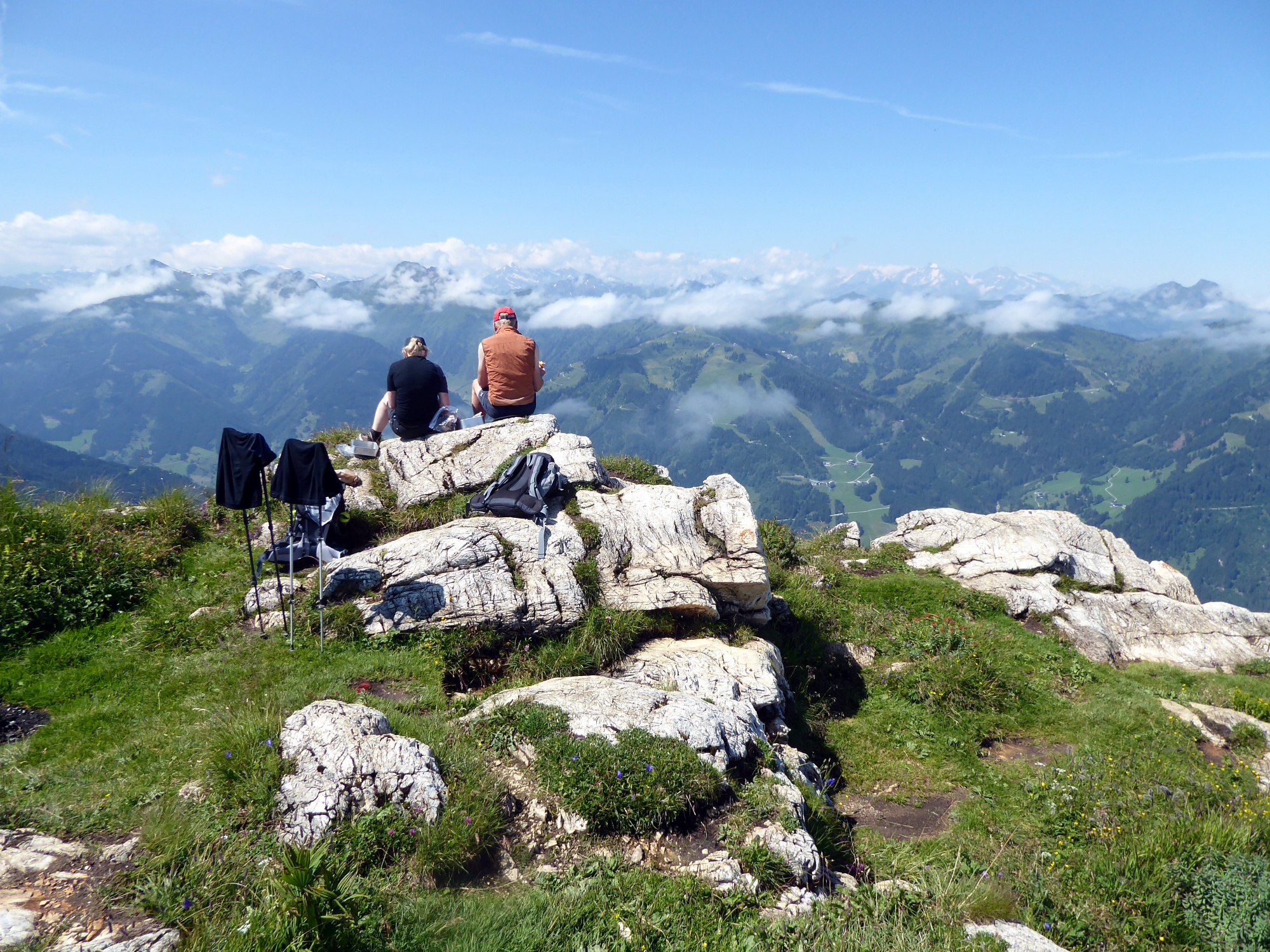 Summit view at Saukarkopf facing the Goldberg group in the High Tauern.