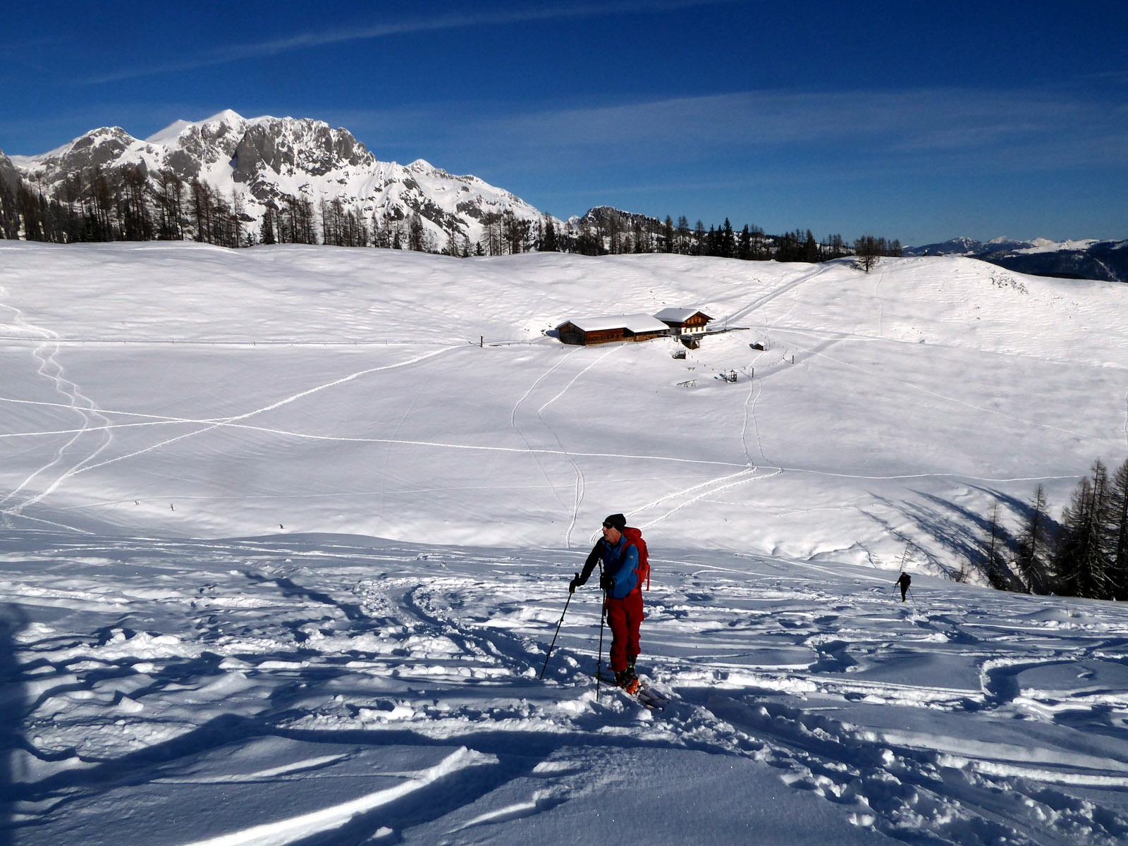 The Karalm with the Hochkarfelderkopf in the background.